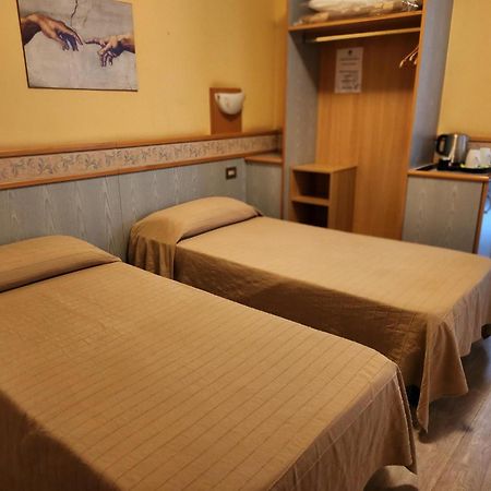 Hotel Route 9 Cadeo المظهر الخارجي الصورة