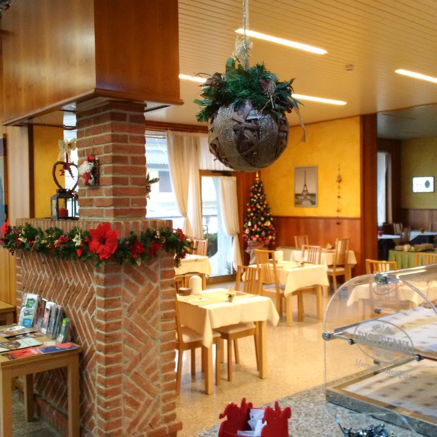 Hotel Route 9 Cadeo المظهر الخارجي الصورة