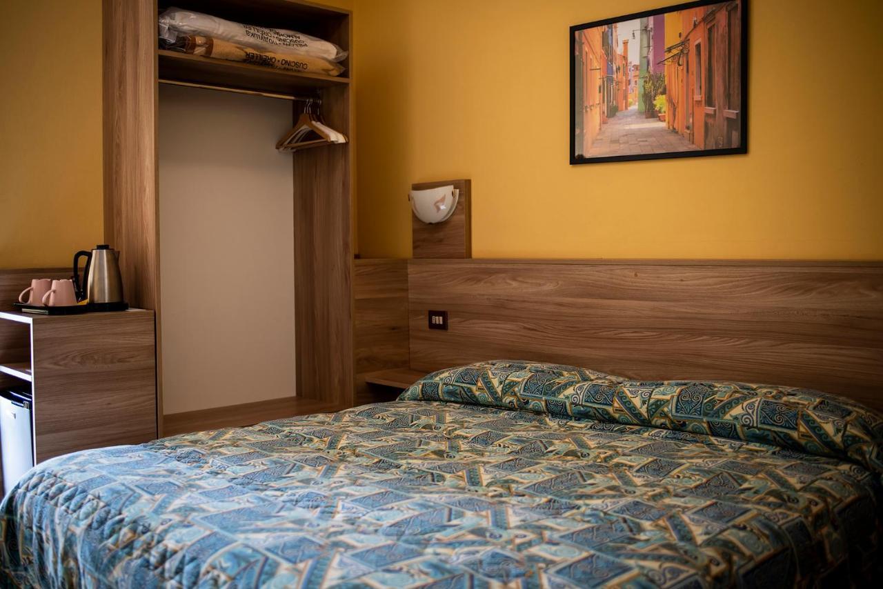 Hotel Route 9 Cadeo المظهر الخارجي الصورة